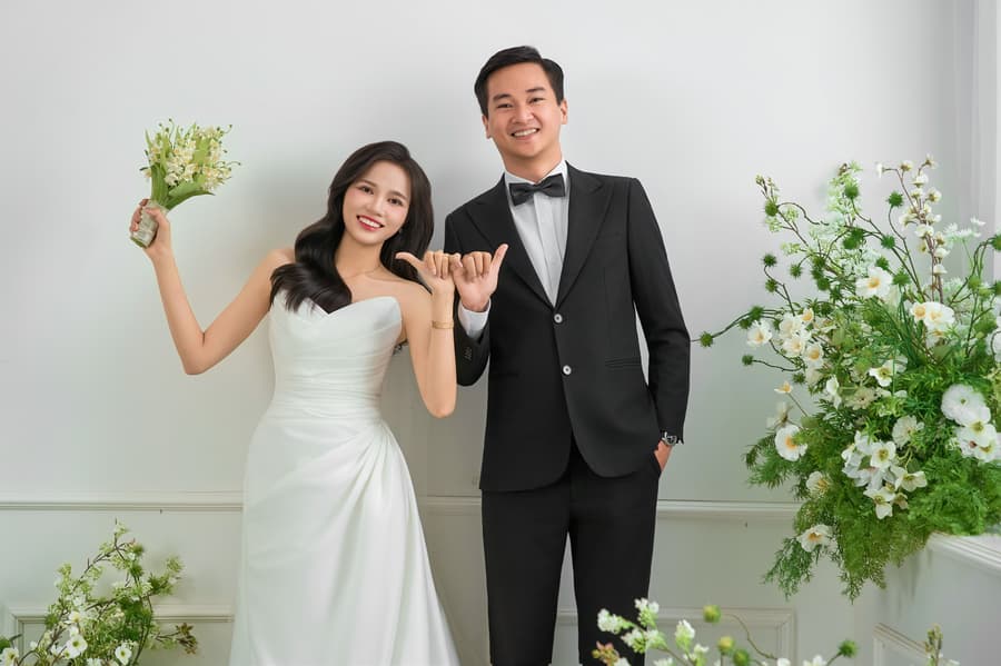 Khoảnh khắc ôm nhau của gia đình